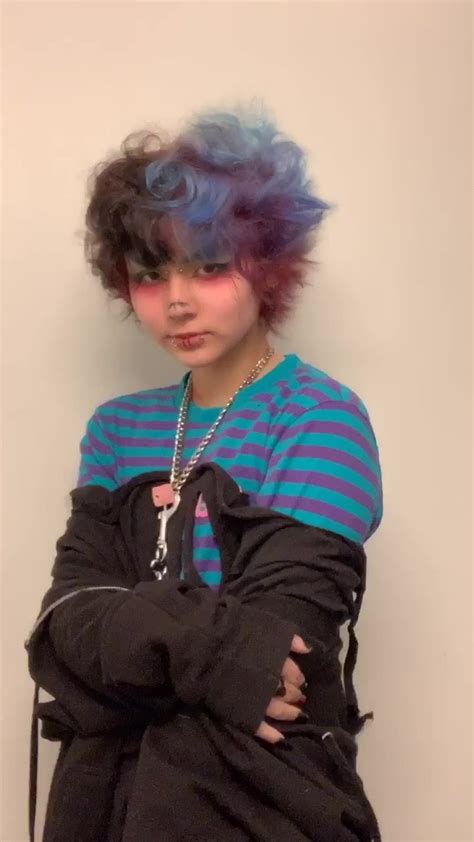 @vomitboyx on tiktok | Androgynous hair, Short hair styles, Fluffy hair