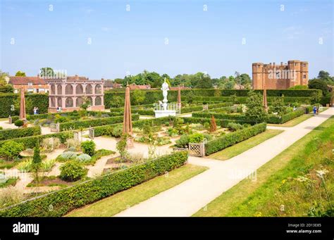 Kenilworth Castle gardens grounds Kenilworth Castle Elizabethan gardens Warwickshire England uk ...