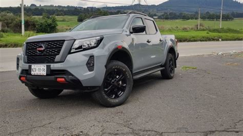 Reseña Nissan Frontier Pro-4X 2022: pick-up que es deportiva y cumple ...