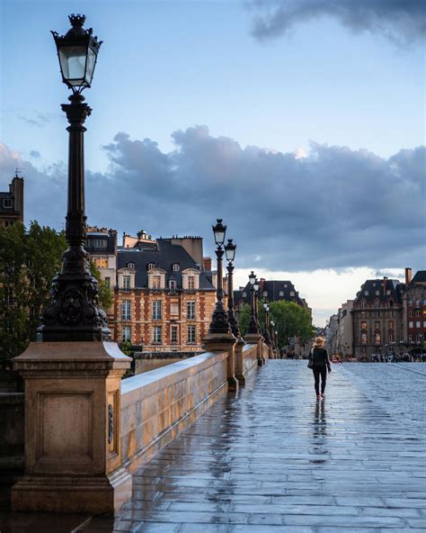 Pont Neuf Bridge | Explorest