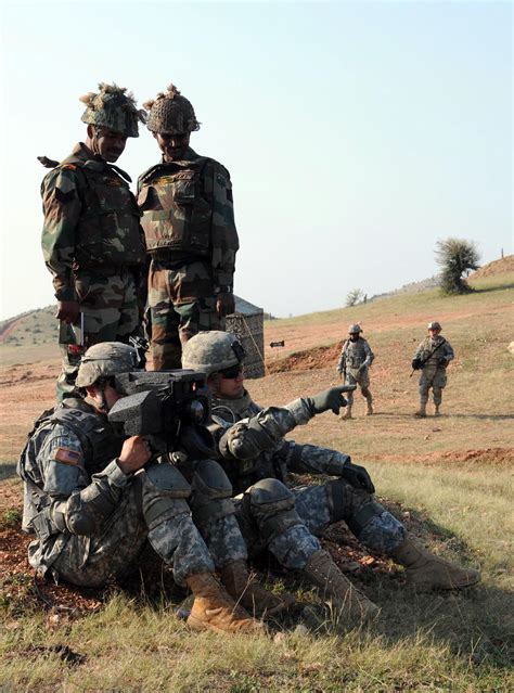 File:US Pacific Army and Indian Army soldiers during a joint session in India, 2009.jpg ...