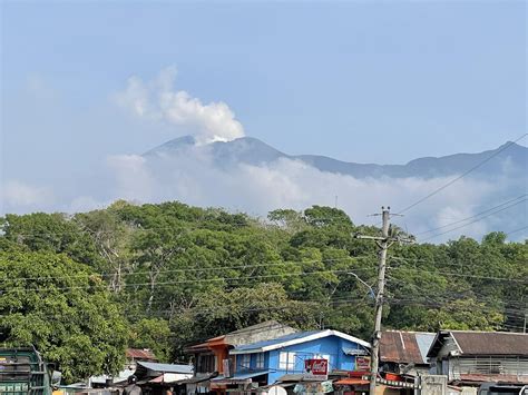 Over 1,000 residents flee in Negros after Kanlaon Volcano eruption