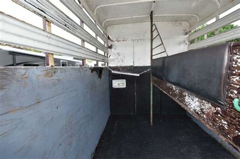 Used 1995 Adam 2 Horse Trailer Gooseneck Horse Trailer :: Dixie Horse ...