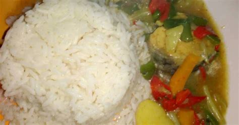 White rice with chicken sauce Recipe by Ozioma Odoemenam - Cookpad