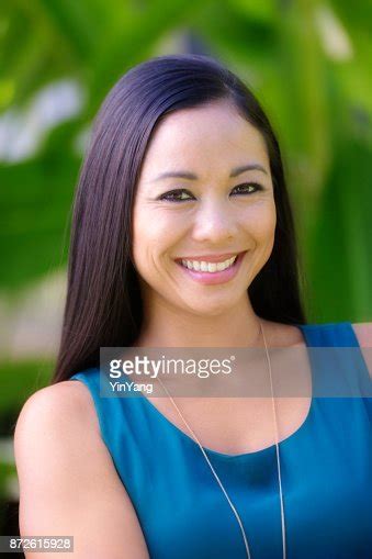 Half Body Portrait Of A Hawaiian Polynesian Young Woman High-Res Stock Photo - Getty Images