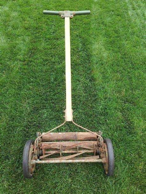 rotary lawn mowers 1950, not self propelled, cause you propelled it yourself. | Rotary lawn ...