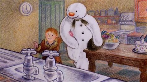 The Snowman (with Bowie Intro) 1080p - YouTube