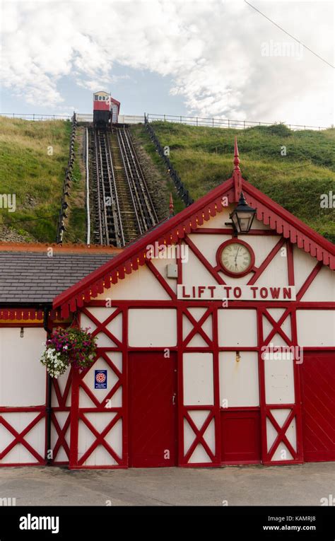 Saltburn Cliff Lift at Saltburn-by-the-Sea Stock Photo - Alamy