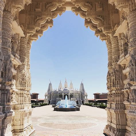 BAPS Shri Swaminarayan Mandir Chicago | The Most Beautiful Places in ...