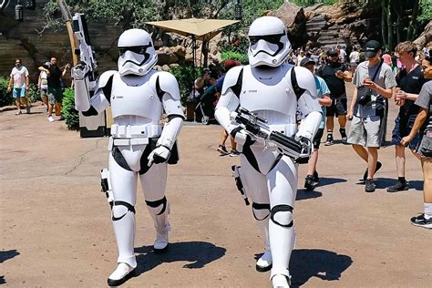 Star Wars Characters at Disney World (Where to Find Them)