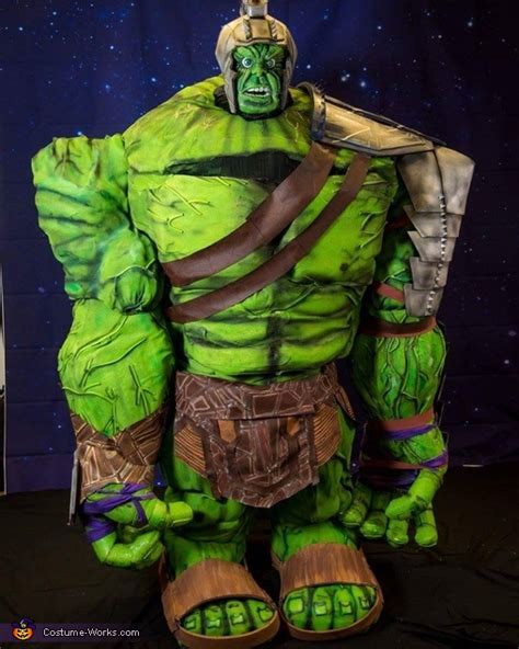 Hulk from Thor Ragnarok Costume - Photo 2/2