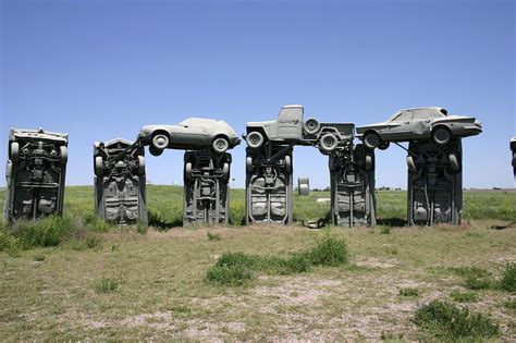 25 unusual (or just plain weird!) roadside attractions - MediaFeed