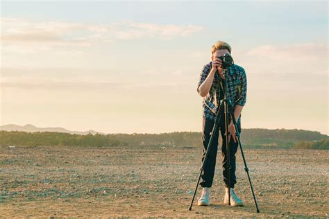 How To Use a Tripod For a Photography: A Simple Guid | Skylum Blog