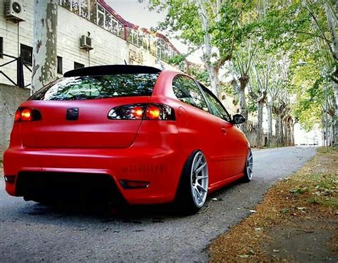 Red Ibiza FR Stance Car