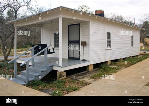 Elvis Presley Birthplace in Tupelo Mississippi Stock Photo - Alamy