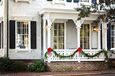 Where to Find the Best Savannah GA Christmas Lights - Savannah First-Timer's Guide