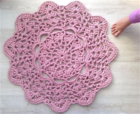 42 Quick & Easy Crochet Doily Pattern