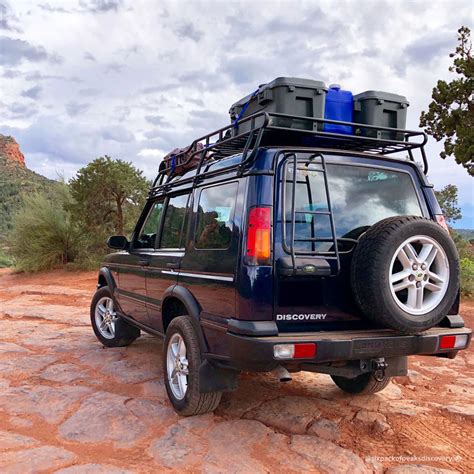 Unleash Adventure with the Land Rover Discovery 1 & 2 Roof Rack – Gearlanders.com