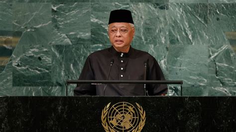 Malaysian PM dissolves Parliament, calls snap polls - ABC News