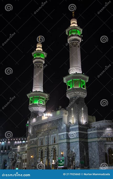 The Holy Masjid Madinah Beautiful Night View Editorial Photo | CartoonDealer.com #153912441