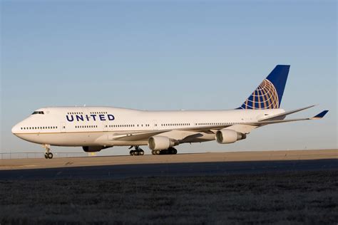 Boeing 747SR The United Airlines Aircraft Wallpaper 2105 - AERONEF.NET