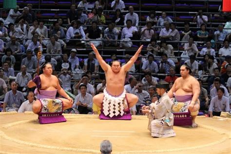 Sumo Wrestling Tournaments are Big on Ceremonies VIDEO