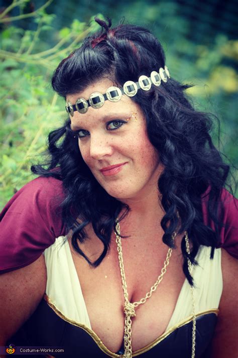 Xena Warrior Princess Halloween Costume - Photo 2/5