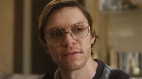 Evan Peters Is a Horrifying Deviant in Bone-Chilling ‘DAHMER’ Trailer