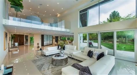 Aaron Rodgers’ House: All About Jets QB’s $9.5 Million Mansion