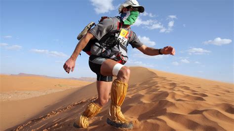 These People Are Trying to Run 155 Miles Through the Sahara Desert - Bloomberg