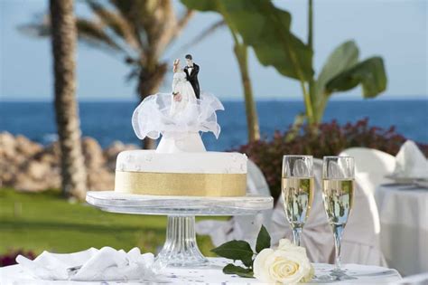 Luxury Paphos wedding hotel on the beach || Athena Beach Hotel