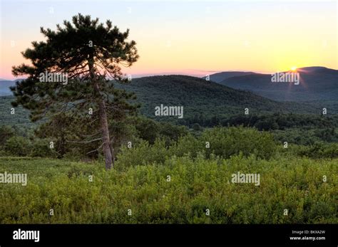 Sunset as seen from a hilltop in Alton, New Hampshire Stock Photo - Alamy