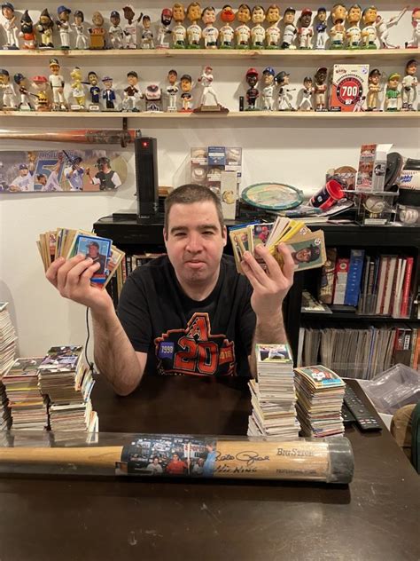 Paul Jones collects 2.8 million baseball cards - Sports Collectors Digest