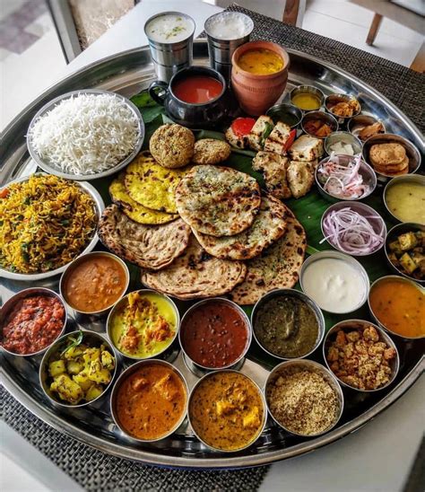 Rubén EM on Instagram: “This has me 🤤🤤🤤 Indian food is so amazingly delicious. Thank yo ...