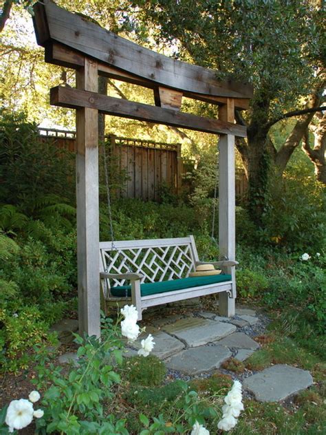 17 Landscaping Ideas for Garden Swing - Style Motivation