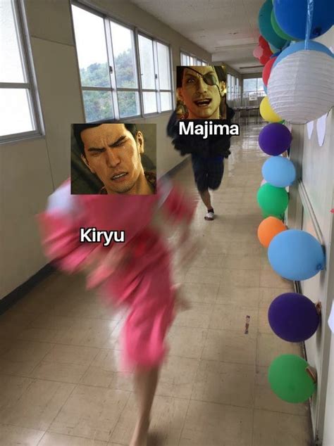 Kiryu is fighting for his life.•́ ‿ ,•̀ : r/yakuzagames