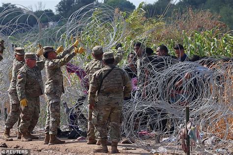 Eagle Pass border standoff: Texas National Guard stare into the eyes of ...