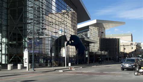 Denver’s Big Blue Bear Sculpture at the Convention Center – A Travel ...