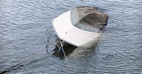 Boats Capsizing: What Causes a Boat to Capsize?