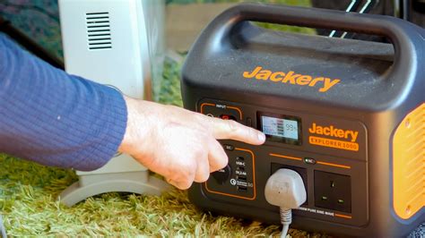 Jackery Solar Generator 1000 Review: Complete Off-Grid Solar Kit For ...