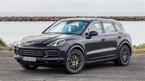 2019 Porsche Cayenne E-Hybrid First Drive: Amazing Mainstream