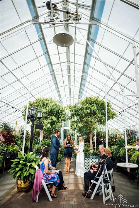 Volunteer Park Conservatory Elopement // Bird & Joe | Seattle wedding ...