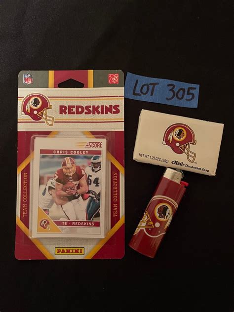 (3) Vintage Redskins memorabilia | EstateSales.org