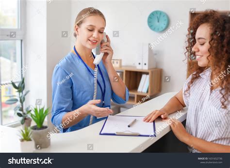 4,741 Receptionist Doctor Office Images, Stock Photos & Vectors | Shutterstock