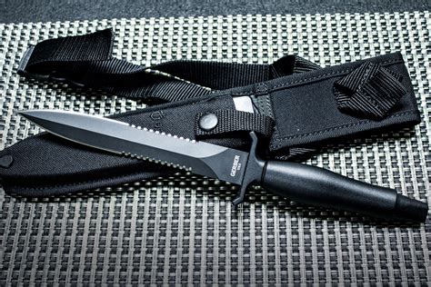 Really Cool Combat Knives