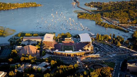 The 14 Most Scenic Stadiums In College Football | Road to CFB