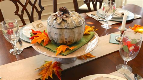 HomeMadeville: Your Place for HomeMade Inspiration: Rustic Modern Thanksgiving Table Decor