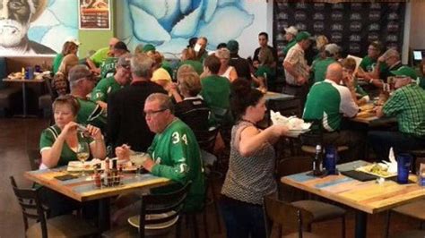 Roughriders fans hold tailgate party at NHL game in Arizona | CBC News