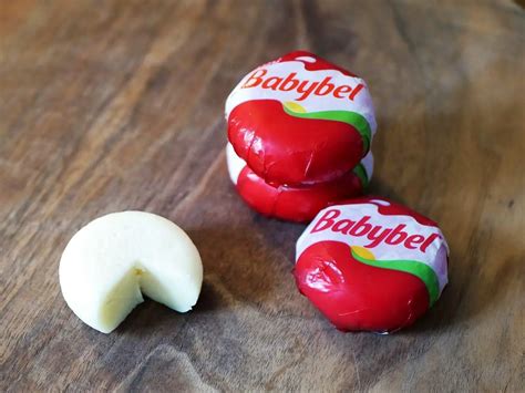 "¡Descubre el sorprendente tipo de queso que se esconde dentro del Babybel!"