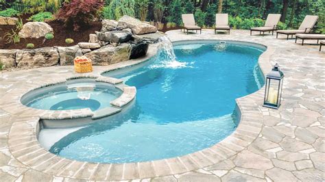 The Allure | Pool With Spa, Tanning Ledge, & Splash Pad - Leisure Pools